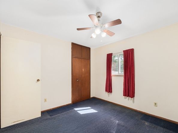 119 Susanne Drive, Northbridge MA 01588