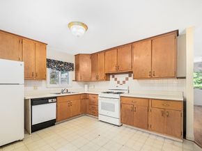 119 Susanne Drive, Northbridge MA 01588