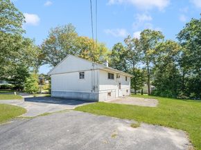 119 Susanne Drive, Northbridge MA 01588