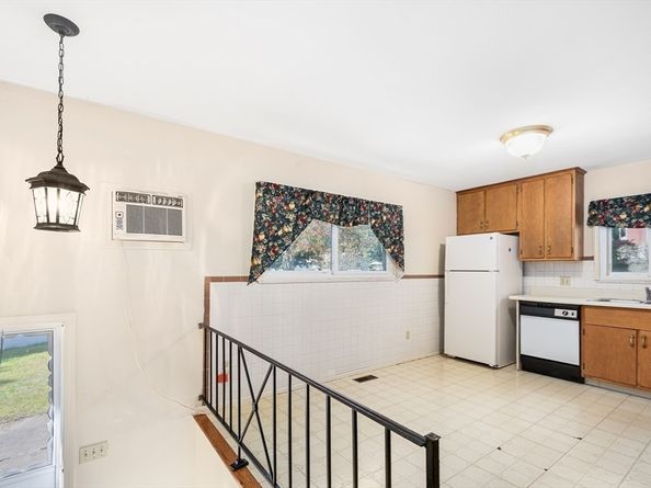 119 Susanne Drive, Northbridge MA 01588