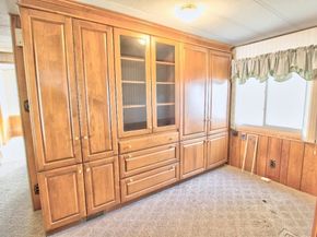 556 Central St 43, Leominster MA 01453