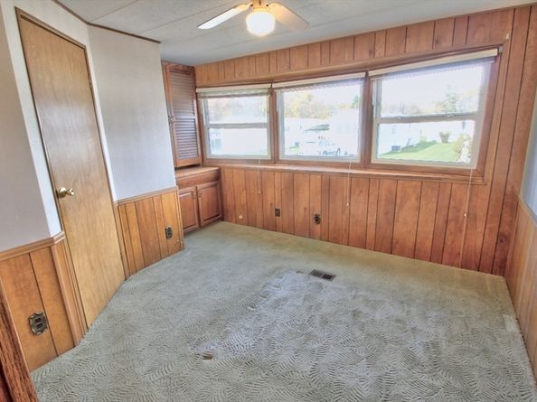 556 Central St 43, Leominster MA 01453