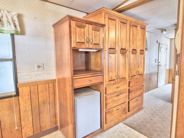 556 Central St 43, Leominster MA 01453