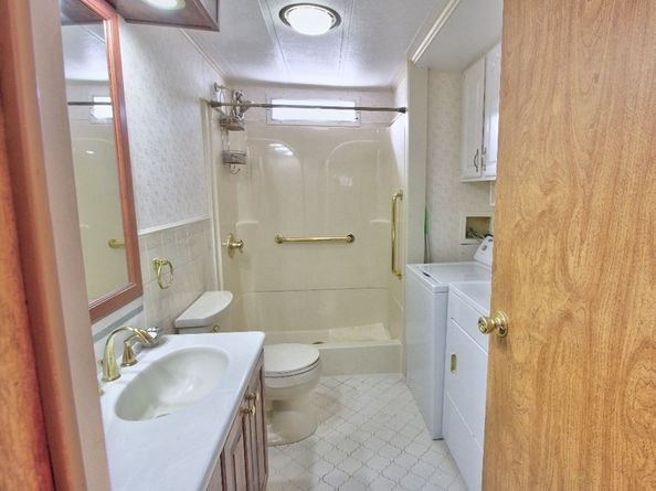 556 Central St 43, Leominster MA 01453