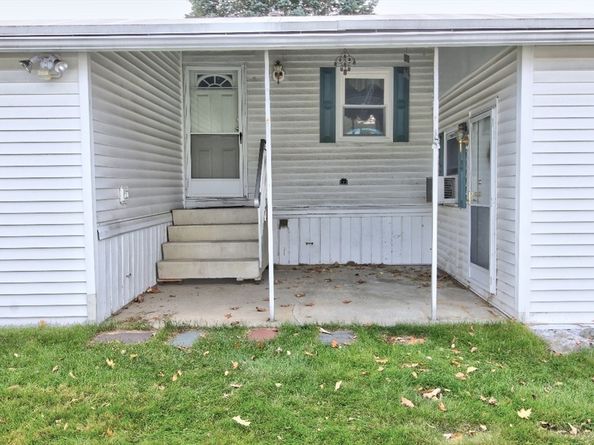 556 Central St 43, Leominster MA 01453