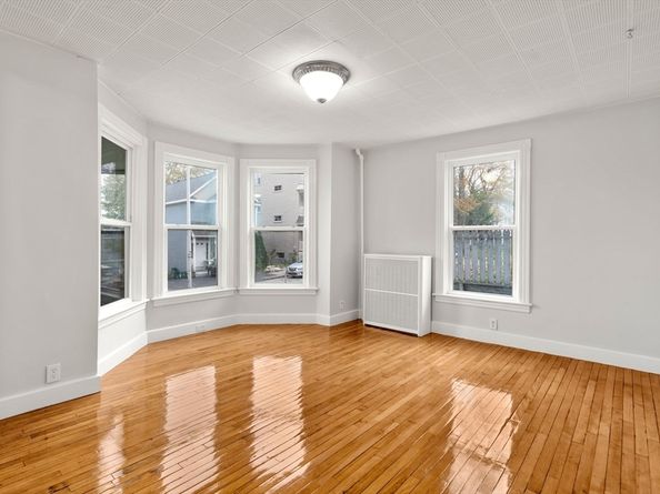 4 Albert Street, Worcester MA 01610