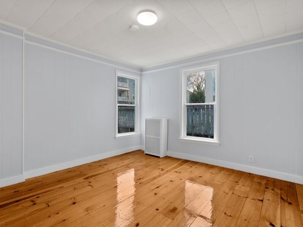 4 Albert Street, Worcester MA 01610