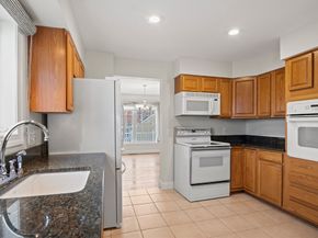 71 Hillside Village Drive 71, West Boylston MA 01583