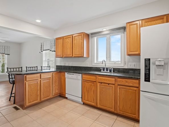 71 Hillside Village Drive 71, West Boylston MA 01583