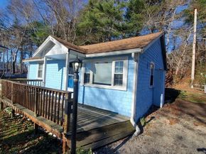 23 Lantern Lane, Halifax MA 02338