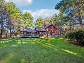 12 Surrey Dr, Lakeville MA 02347
