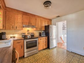 102 Alandale Ave, Brockton MA 02301