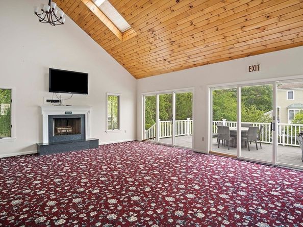 86 Abington Rd 86, Danvers MA 01923