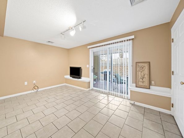 86 Abington Rd 86, Danvers MA 01923