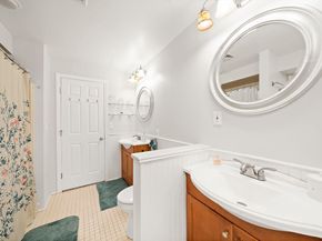 86 Abington Rd 86, Danvers MA 01923