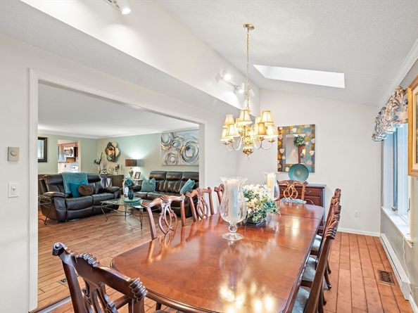 86 Abington Rd 86, Danvers MA 01923