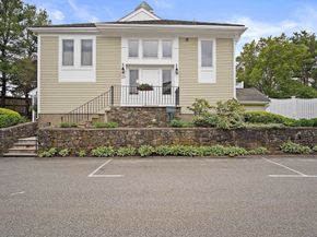 86 Abington Rd 86, Danvers MA 01923