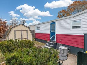 16 Francis St, Wareham MA 02538