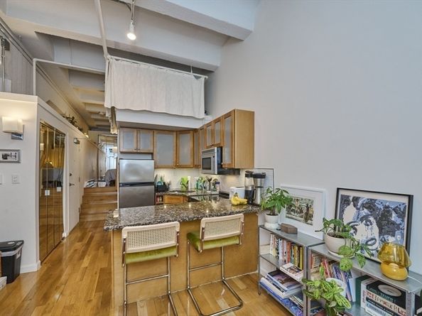 12 Stoneholm St 307, Boston MA 02115