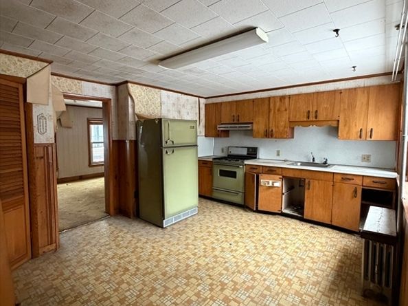 6 Glover Ct, Boston MA 02127