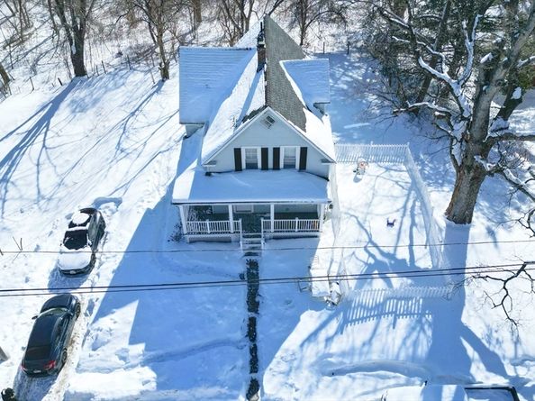 99 Clover St, Worcester MA 01603