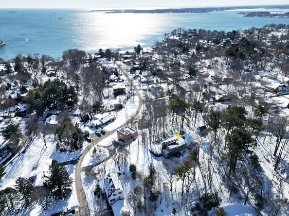 11 Pickman Rd, Beverly MA 01915