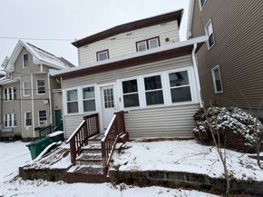 52 Maverick St, Fitchburg MA 01420