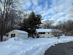 8 Sycamore Cir, Millbury MA 01527