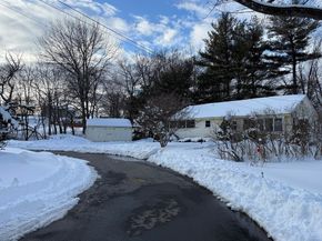 8 Sycamore Cir, Millbury MA 01527