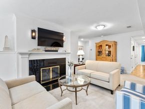 84 Walpole St 1C, Canton MA 02021