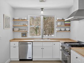 44 Seabury Point Rd, Duxbury MA 02332