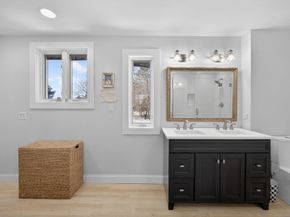 44 Seabury Point Rd, Duxbury MA 02332