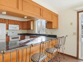 277 West Street, Barre MA 01005