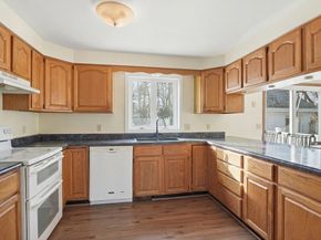 277 West Street, Barre MA 01005