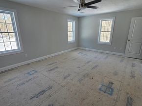 138 Elm St, Uxbridge MA 01569