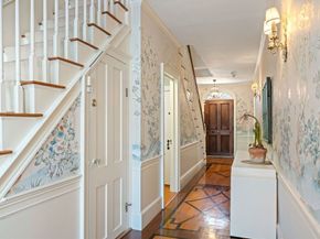 45 School St, Manchester MA 01944