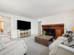 45 School St, Manchester MA 01944