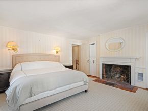 45 School St, Manchester MA 01944