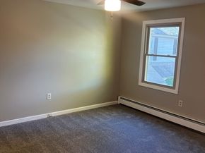 192 Pleasant St 23, Leominster MA 01453