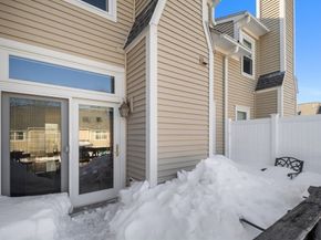 74 Hammond Place 74, Woburn MA 01801