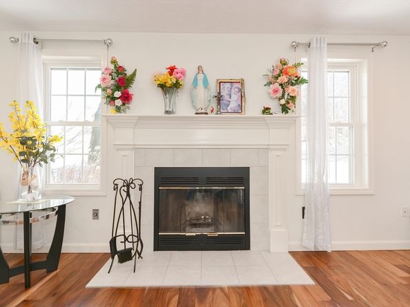 50 Sophia Dr, Worcester MA 01607