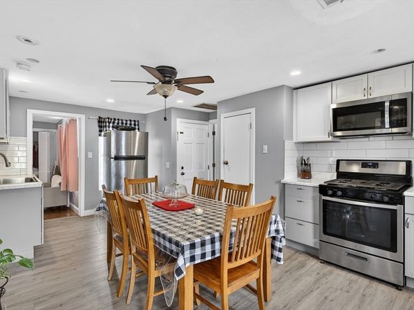 28 Clinton St, Brockton MA 02302