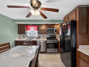 28 Clinton St, Brockton MA 02302