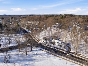 105 Lexington Rd, Concord MA 01742