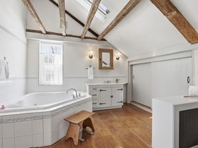 105 Lexington Rd, Concord MA 01742