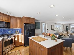 105 Lexington Rd, Concord MA 01742