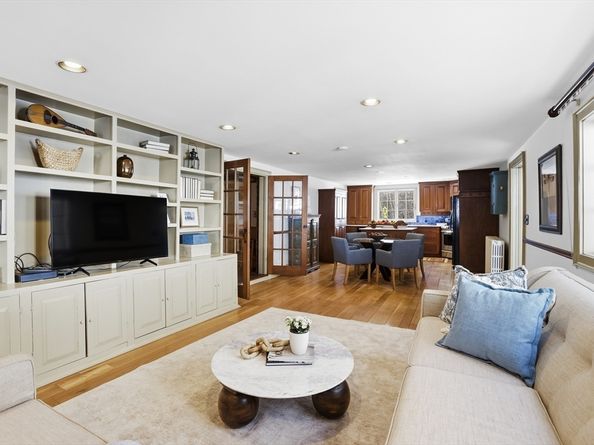 105 Lexington Rd, Concord MA 01742