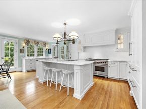 39 Bay Pond Rd, Duxbury MA 02332