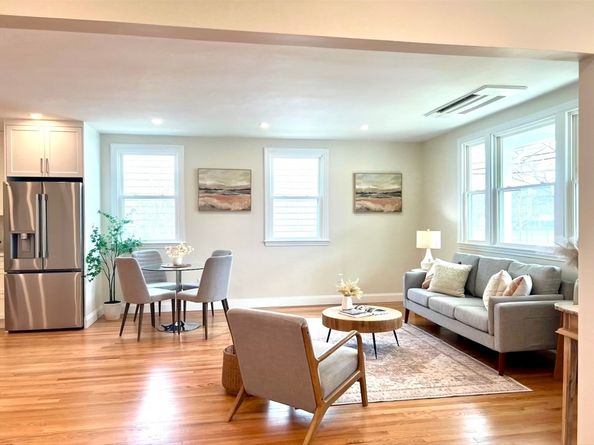 156-158 Waverley Street 156, Belmont MA 02478