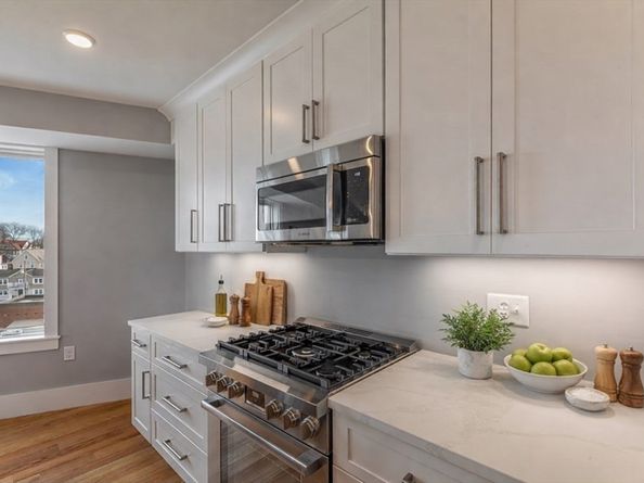 150 Hancock St 101, Quincy MA 02171